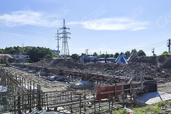 安徽巢湖碳酸鈣超細粉磨機新項目建設中